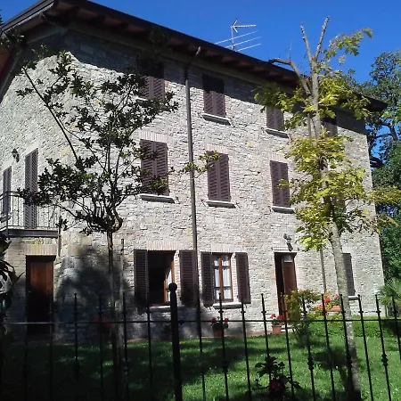 Refurbished 3 Bedroom In Emilia Semesterbostad Piacenza