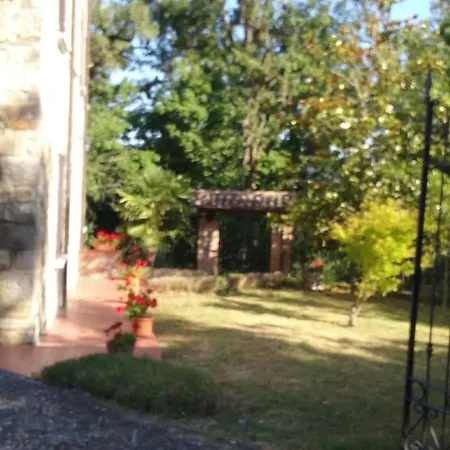 Semesterbostad Refurbished 3 Bedroom In Emilia Piacenza