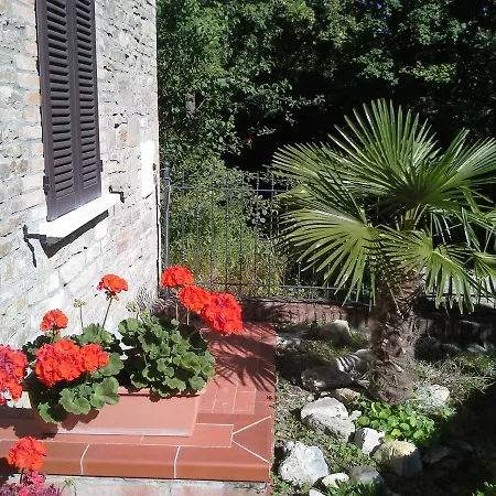 Holiday home Refurbished 3 Bedroom Farmhouse In Emilia