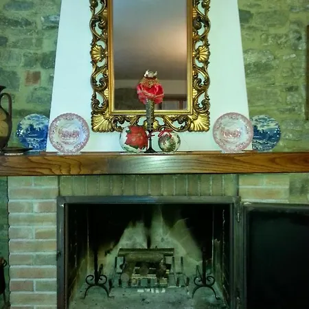 Refurbished 3 Bedroom Farmhouse In Emilia Holiday home *
