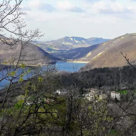 Tatil Evi Refurbished 3 Bedroom In Emilia Piacenza