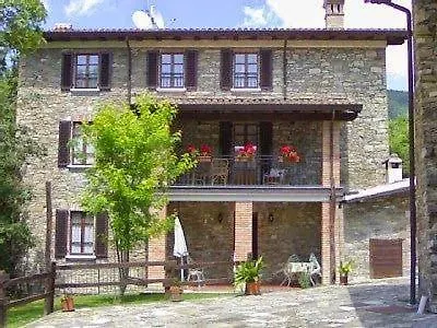 Refurbished 3 Bedroom Farmhouse In Emilia Holiday home