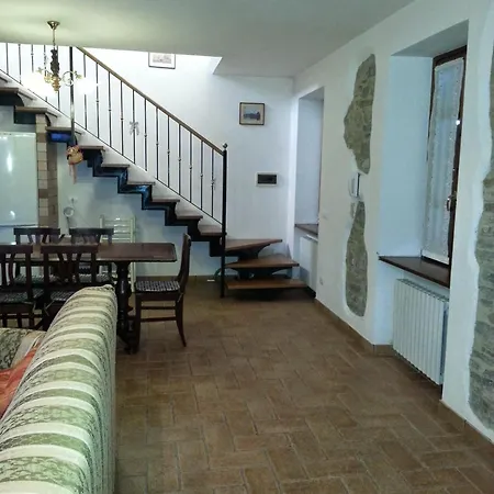 Refurbished 3 Bedroom In Emilia