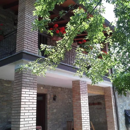 Holiday home Refurbished 3 Bedroom Farmhouse In Emilia