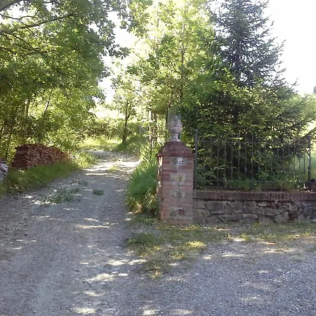 Holiday home Refurbished 3 Bedroom Farmhouse In Emilia *