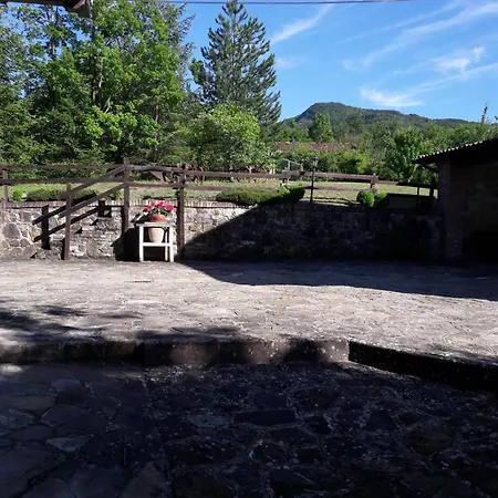 Refurbished 3 Bedroom In Emilia *