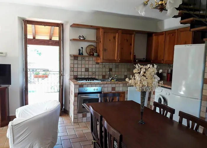 Refurbished 3 Bedroom In Emilia * Piacenza