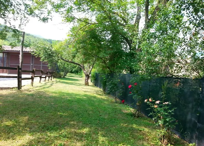 Refurbished 3 Bedroom In Emilia 度假居 *