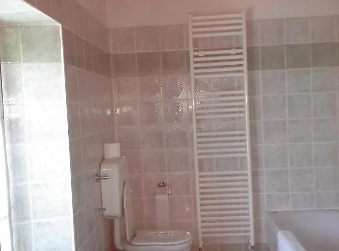 Vakantiehuis Refurbished 3 Bedroom In Emilia