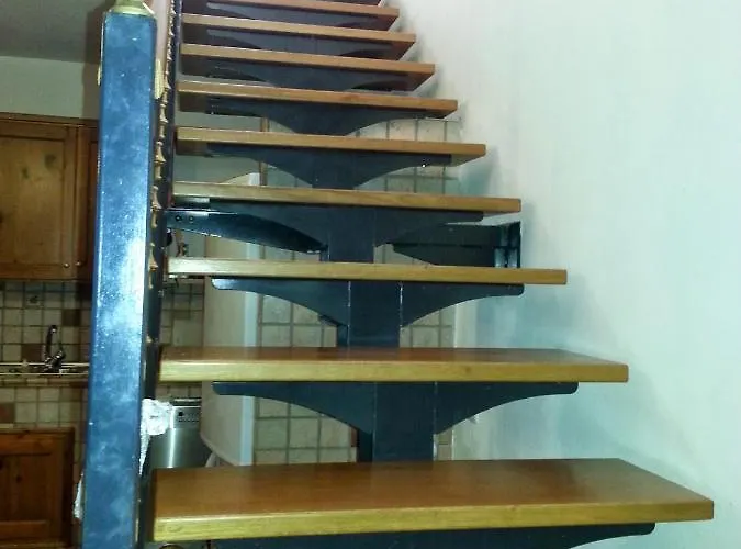 Refurbished 3 Bedroom In Emilia 度假居 皮亚琴察