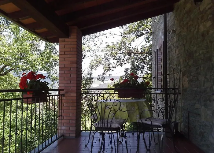 Refurbished 3 Bedroom In Emilia *