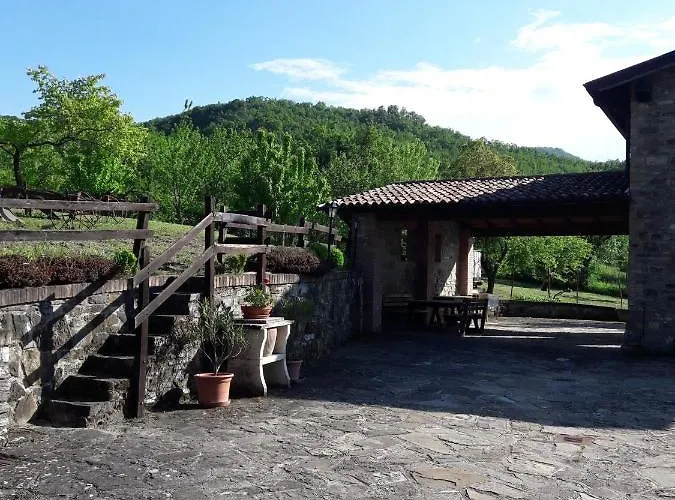 Vakantiehuis Refurbished 3 Bedroom In Emilia *