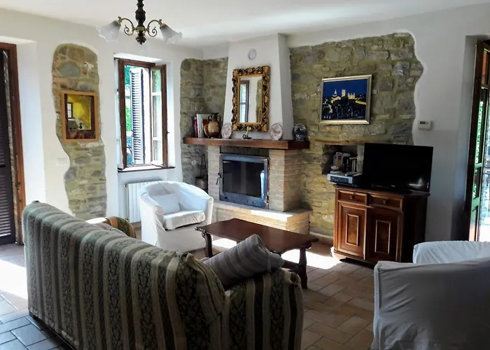 Refurbished 3 Bedroom In Emilia