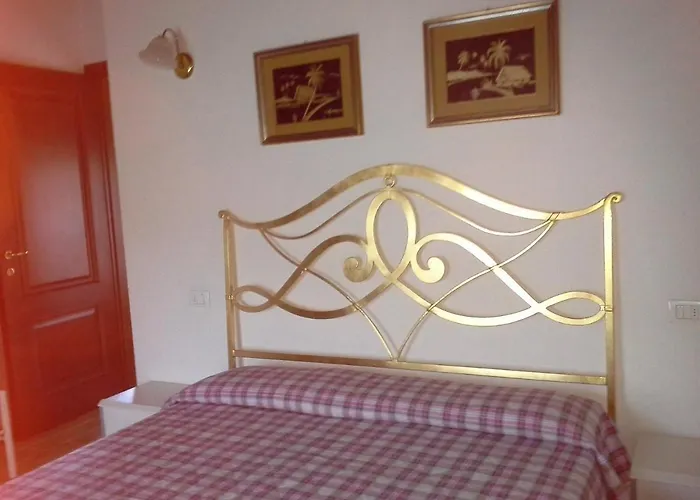 Refurbished 3 Bedroom In Emilia