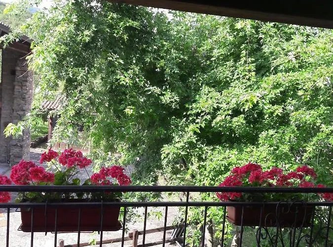 Refurbished 3 Bedroom In Emilia Piacenza