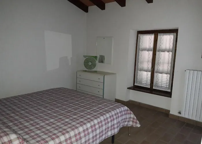 度假居 Refurbished 3 Bedroom In Emilia