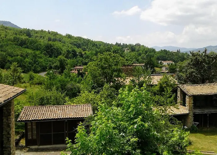 Refurbished 3 Bedroom In Emilia 度假居 皮亚琴察