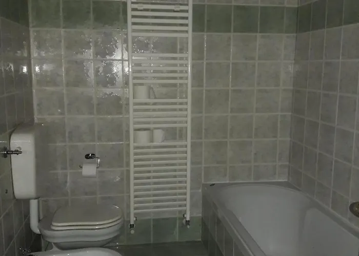 Refurbished 3 Bedroom In Emilia Vakantiehuis Piacenza