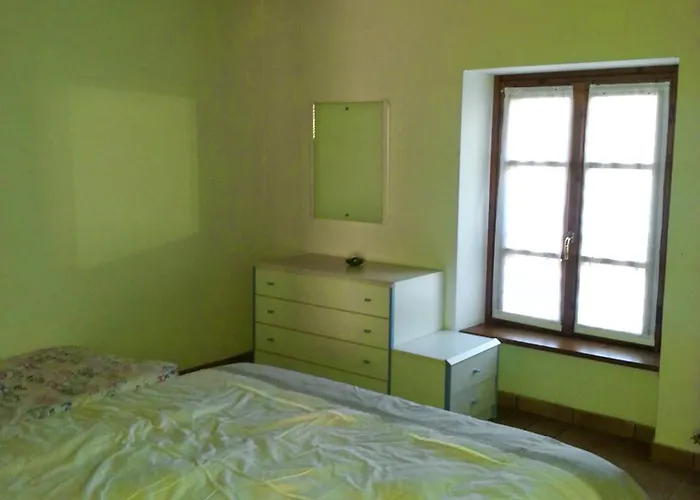 Refurbished 3 Bedroom In Emilia Piacenza