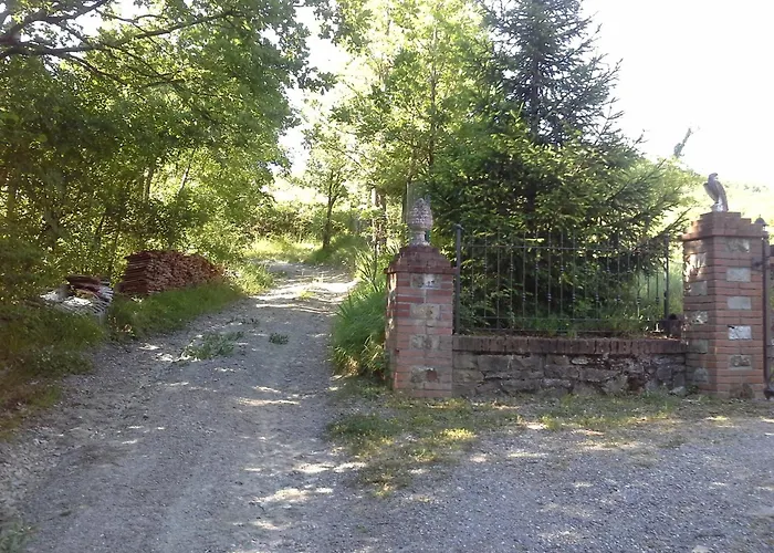 Vakantiehuis Refurbished 3 Bedroom In Emilia *